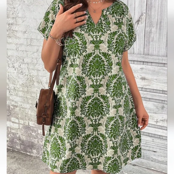 Emery Rose | Dresses | Emery Rose Green Pattern Short Sleeves Midi Dress Xl  | Poshmark
